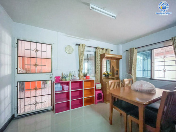 *****ทาวน์เฮ้าส์มือสองย่านนนทบุรี ม.เจ้าพระยา รัตนาธิเบศร์ หลังมุม เนื้อที่ 46.90 ตร.ว. มาพร้อมฟังก์ชัน 2 ห้องนอน 2 ห้องน้ำ บ้านพร้อมเข้าอยู่พื้นที่เยอะบนทำเลดีที่สุด เชื่อมต่อหลายเส้นทาง เพียง 5 นาทีถึง MRT สายสีม่วง "สถานีบางพลู" ใกล้จุดขึ้นทางด่วน "กาญจนาภิเษก"